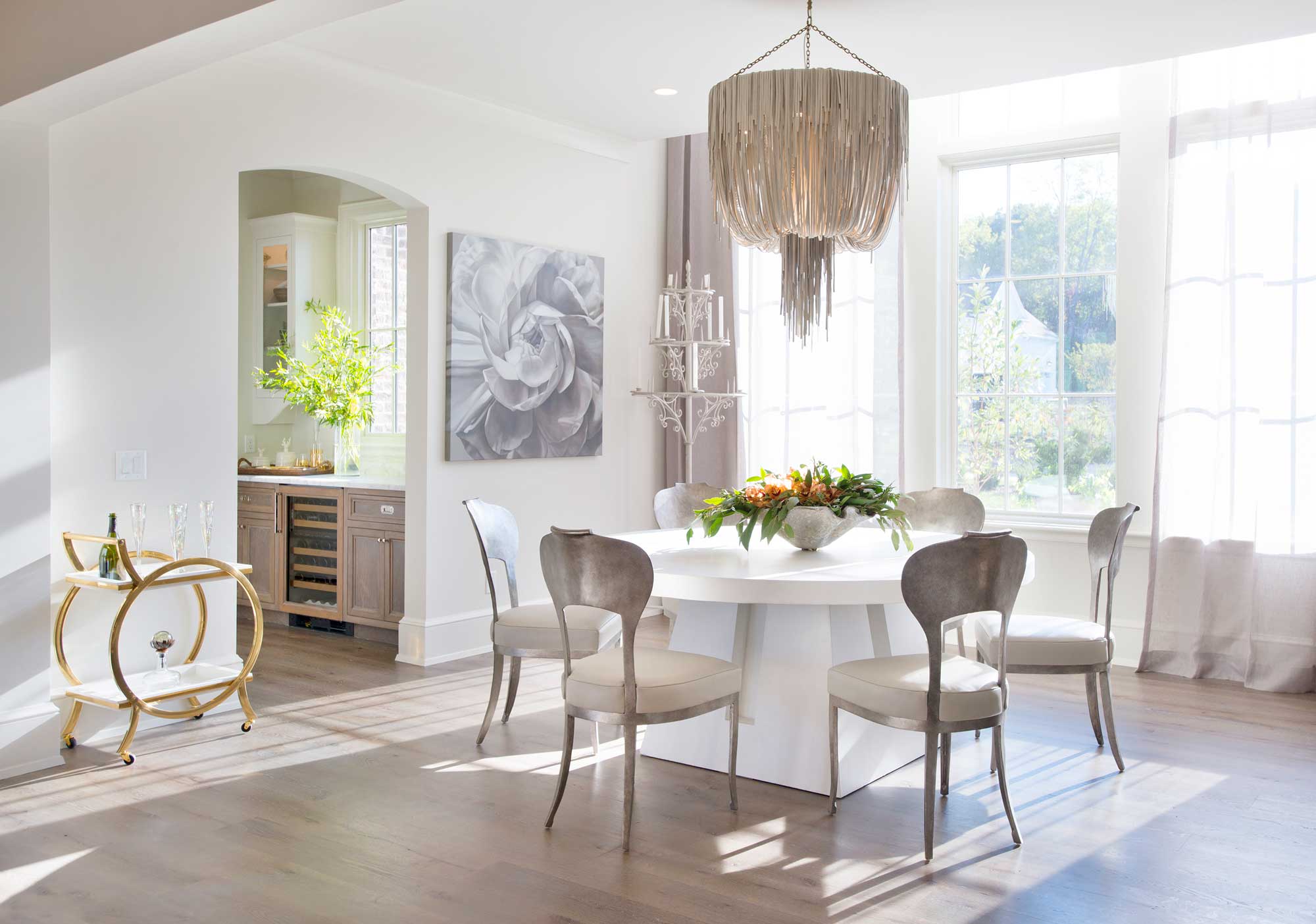Allocco-installed hardwood floor in a Nashville dining room